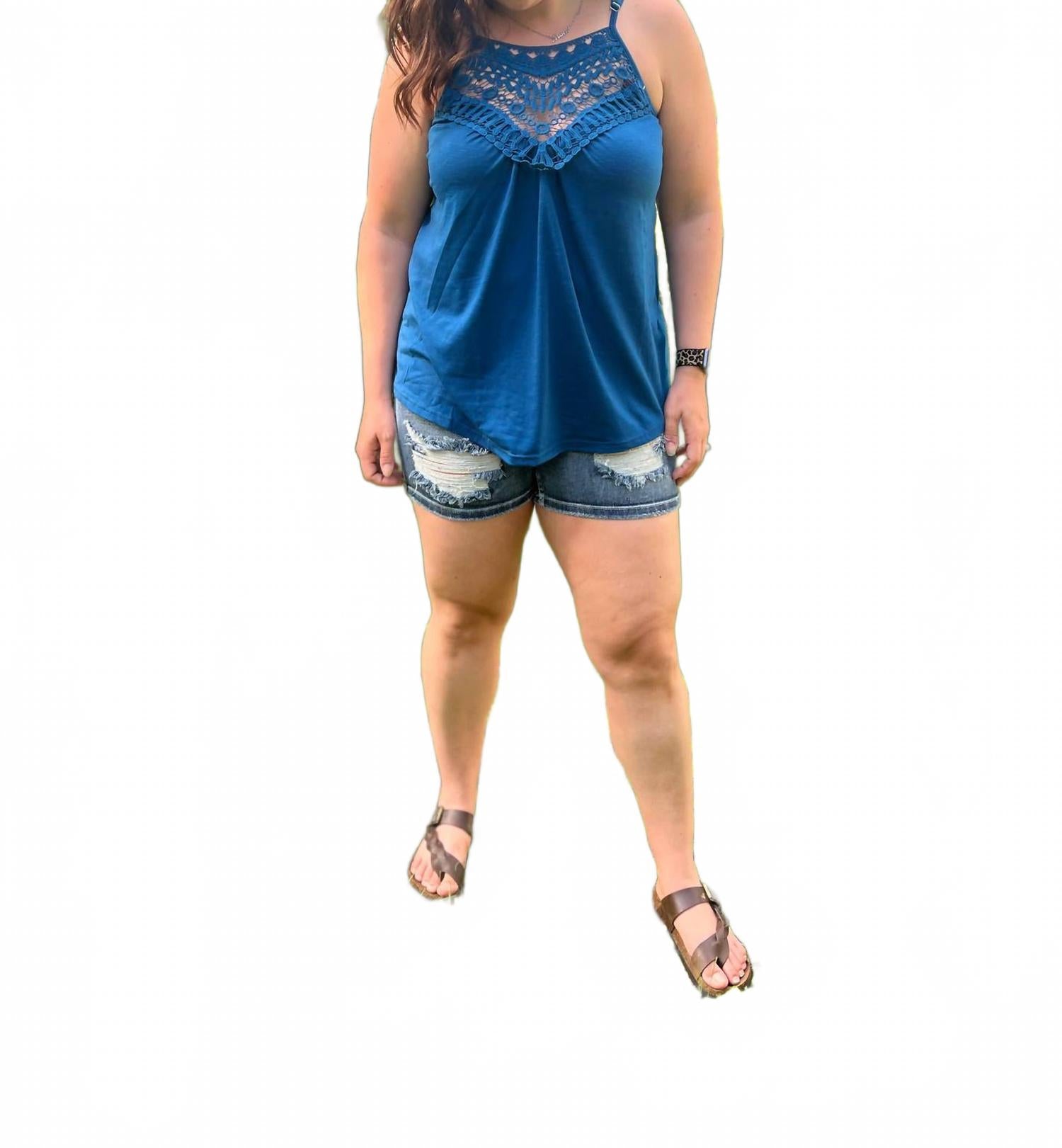 Топ-майка с кружевными деталями в бирюзовом цвете BiBi
Топ-майка с кружевными деталями в бирюзовом цвете BiBi