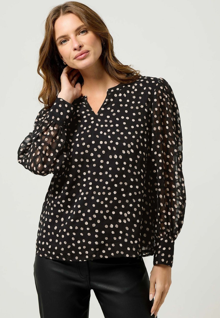 Блуза M&Co Blouse, Black
Блуза M&Co Blouse, Black
