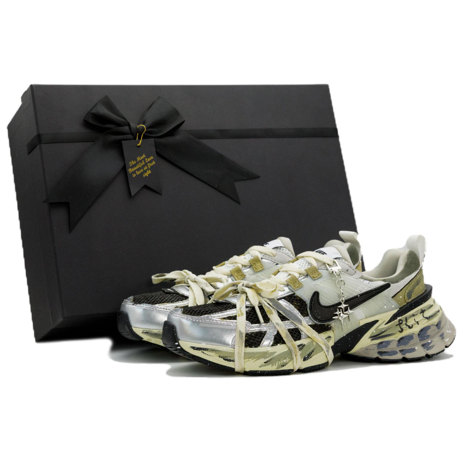 Nike V2K Run устойчивые к истиранию низкие кроссовки для бега унисекс черный желтый зеленый черный желтый зеленый подарочная коробка обсидиан
Nike V2K Run устойчивые к истиранию низкие кроссовки для бега унисекс черный желтый зеленый черный желтый зеленый подарочная коробка обсидиан