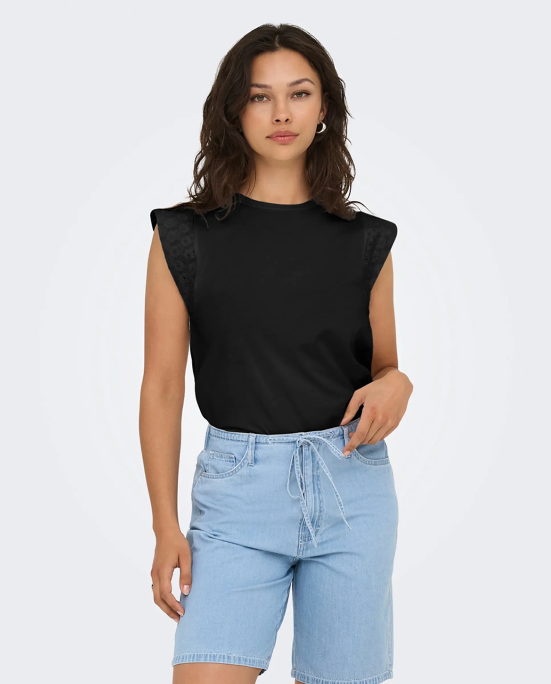 Женский топ без рукавов прямой крой Only, черный
Женский топ без рукавов прямой крой Only, черный