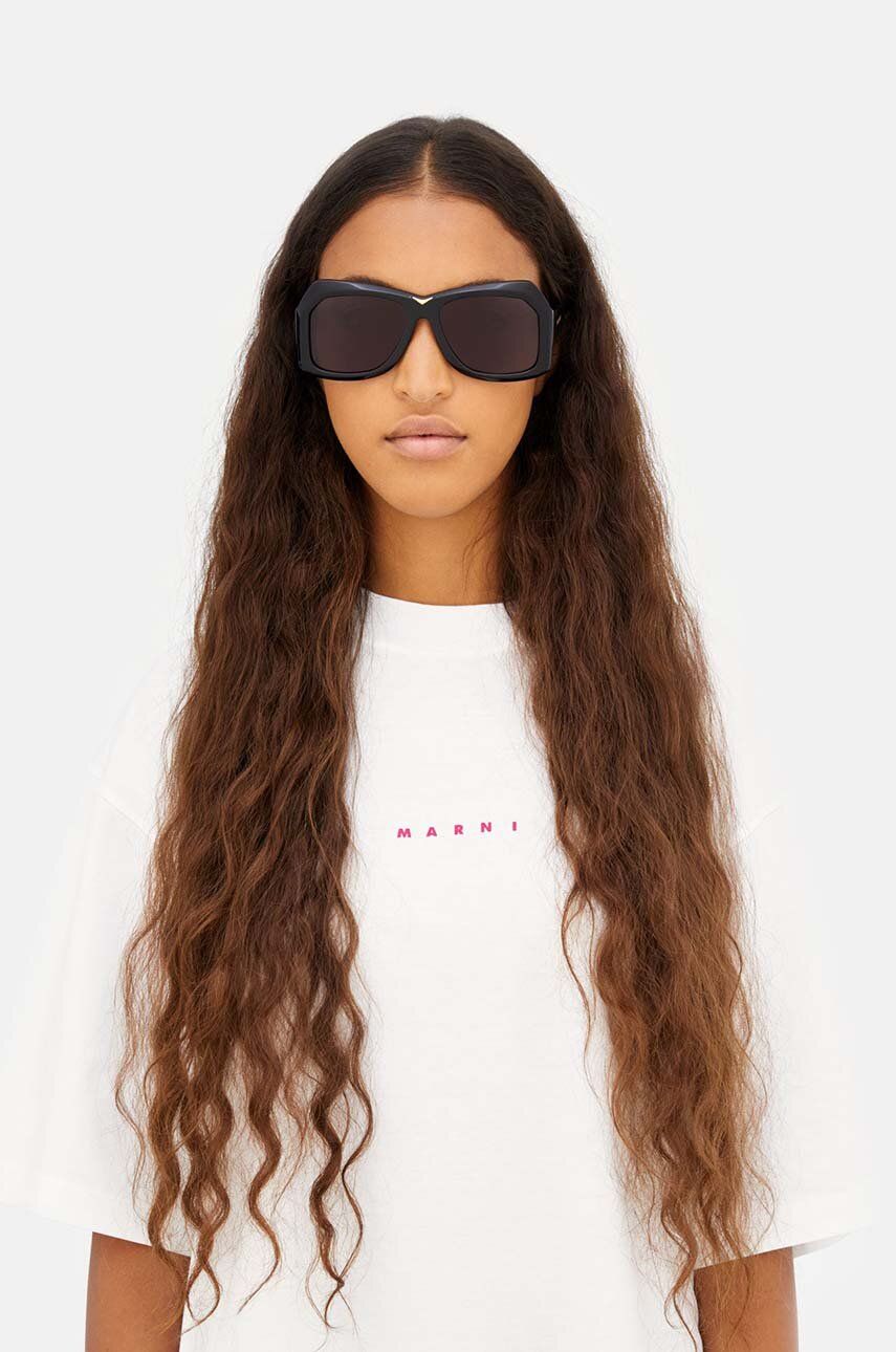 Тизнит Черные солнцезащитные очки Marni, черный
Тизнит Черные солнцезащитные очки Marni, черный