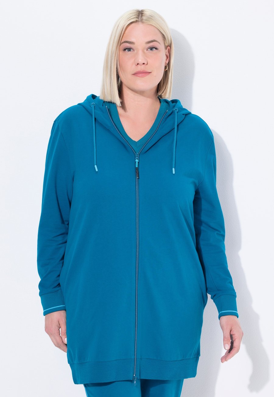 Толстовка Ulla Popken Zip-up sweatshirt, Smoky Blue/Blue
Толстовка Ulla Popken Zip-up sweatshirt, Smoky Blue/Blue