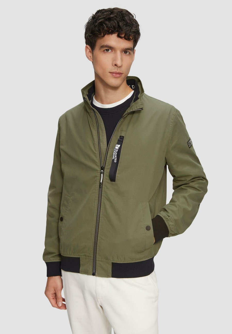 Куртка s.Oliver UND KONTRAST-DETAILS, Olivgrün/Khaki
Куртка s.Oliver UND KONTRAST-DETAILS, Olivgrün/Khaki