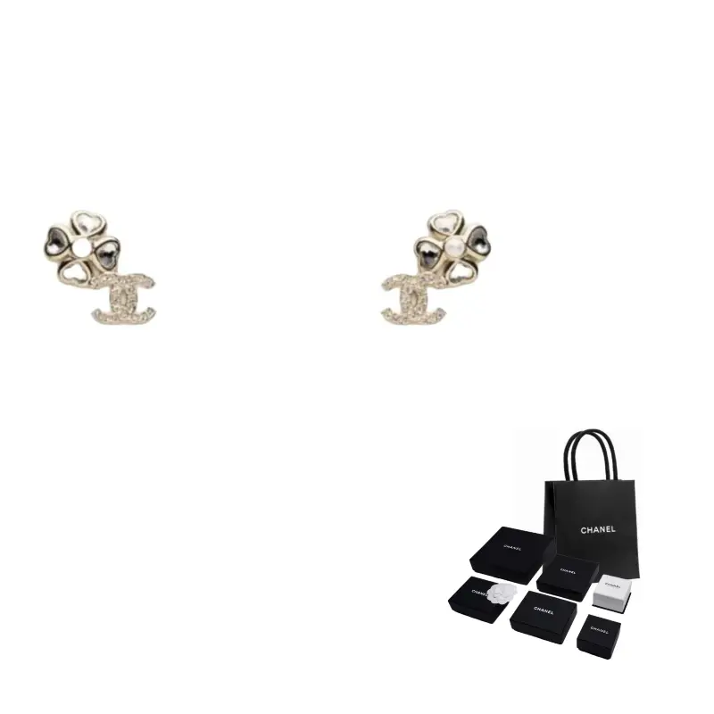 Серьги-гвоздики унисекс Gold CHANEL, золотой
Серьги-гвоздики унисекс Gold CHANEL, золотой