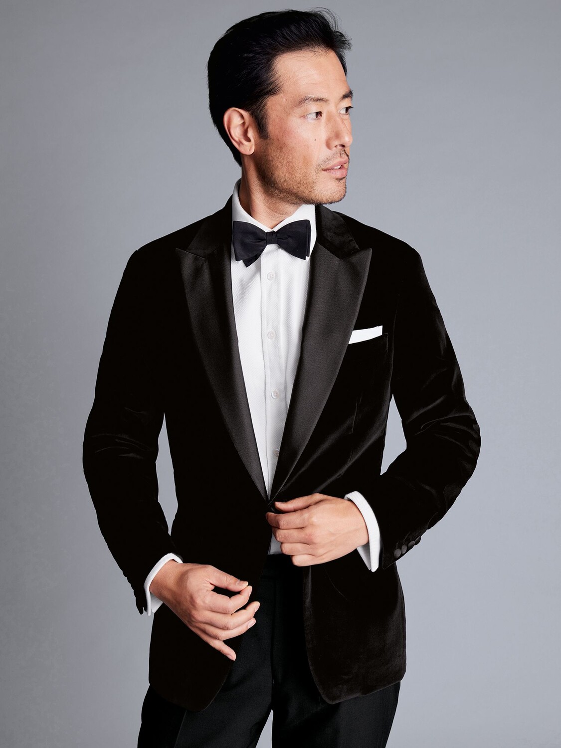 Итальянская бархатная куртка приталенного кроя Charles Tyrwhitt, черный
Итальянская бархатная куртка приталенного кроя Charles Tyrwhitt, черный