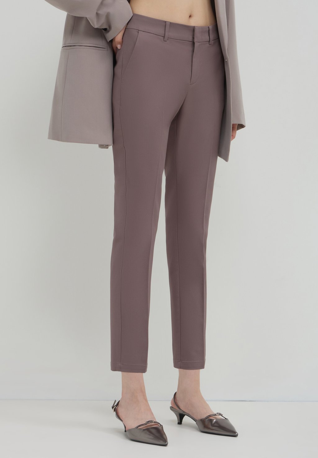 Чиносы Calliope, темно-коричневый
Чиносы Calliope, темно-коричневый