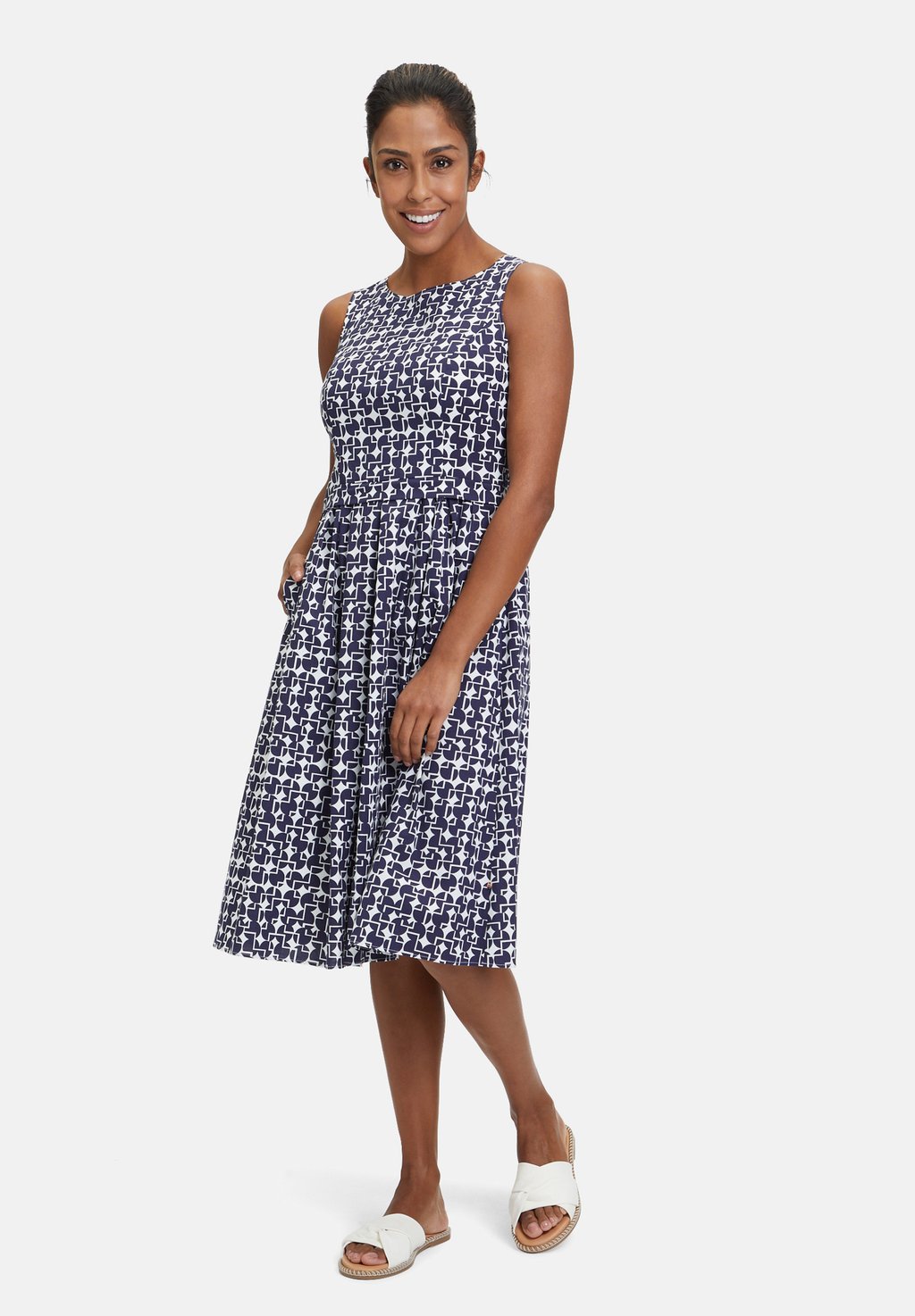 Повседневное платье SOMMER TAILLIERT Vera Mont, белый
Повседневное платье SOMMER TAILLIERT Vera Mont, белый