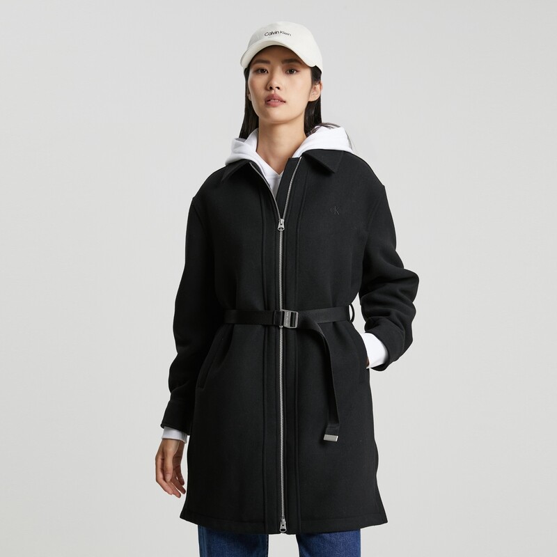 Пальто Calvin Klein Jeans с поясом и вышивкой, черный
Пальто Calvin Klein Jeans с поясом и вышивкой, черный