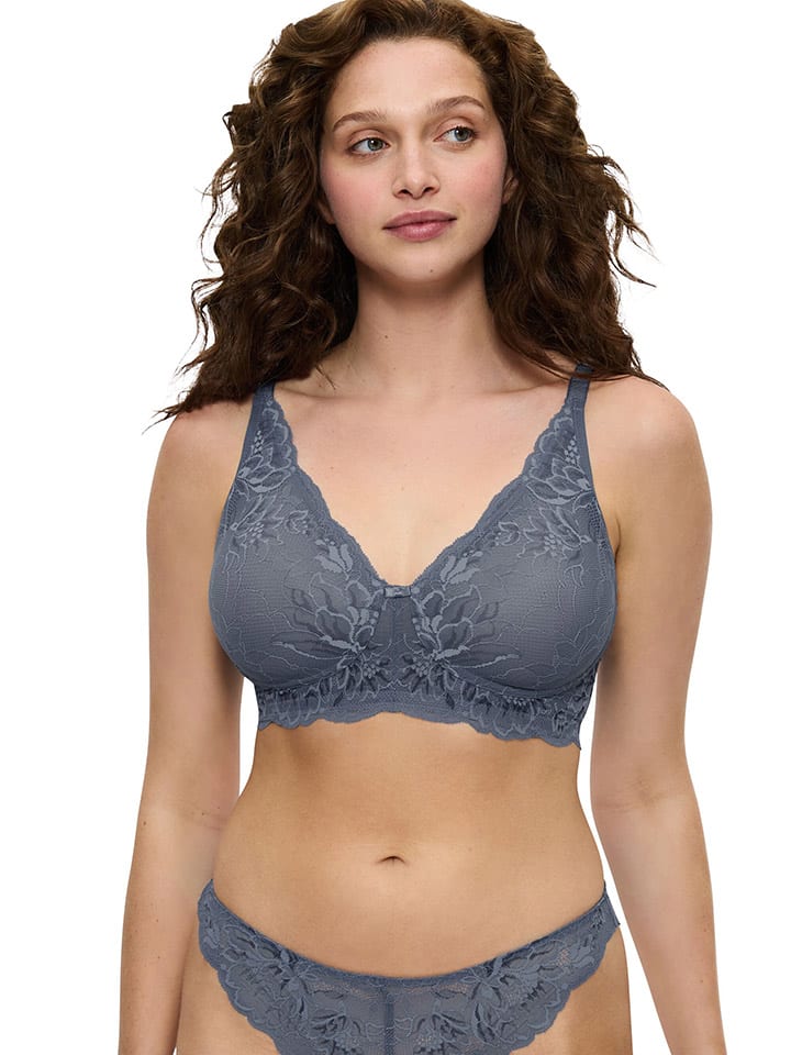 Бюстгальтер на косточках Triumph, синий
Бюстгальтер на косточках Triumph, синий