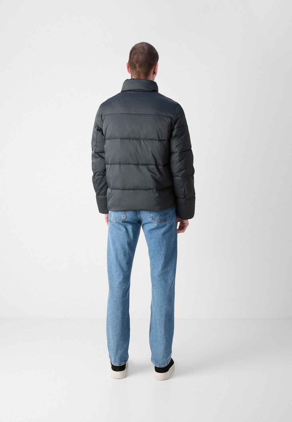 Зимняя куртка QUILT PUFFER JACKET Calvin Klein, черный 
Зимняя куртка QUILT PUFFER JACKET Calvin Klein, черный