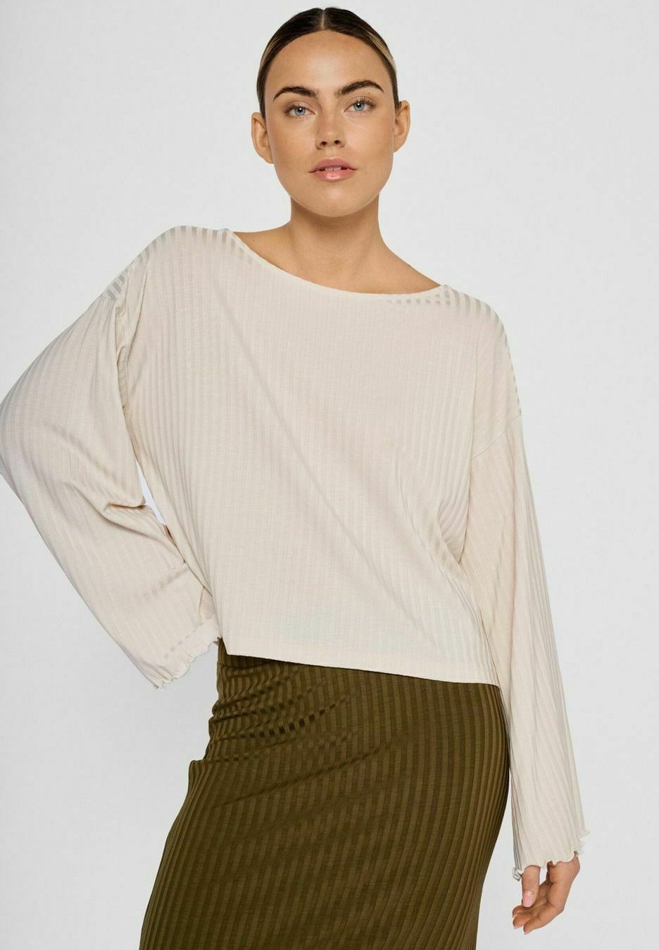 Топ с длинными рукавами COSSA OYSTER RESIDUS, белый
Топ с длинными рукавами COSSA OYSTER RESIDUS, белый