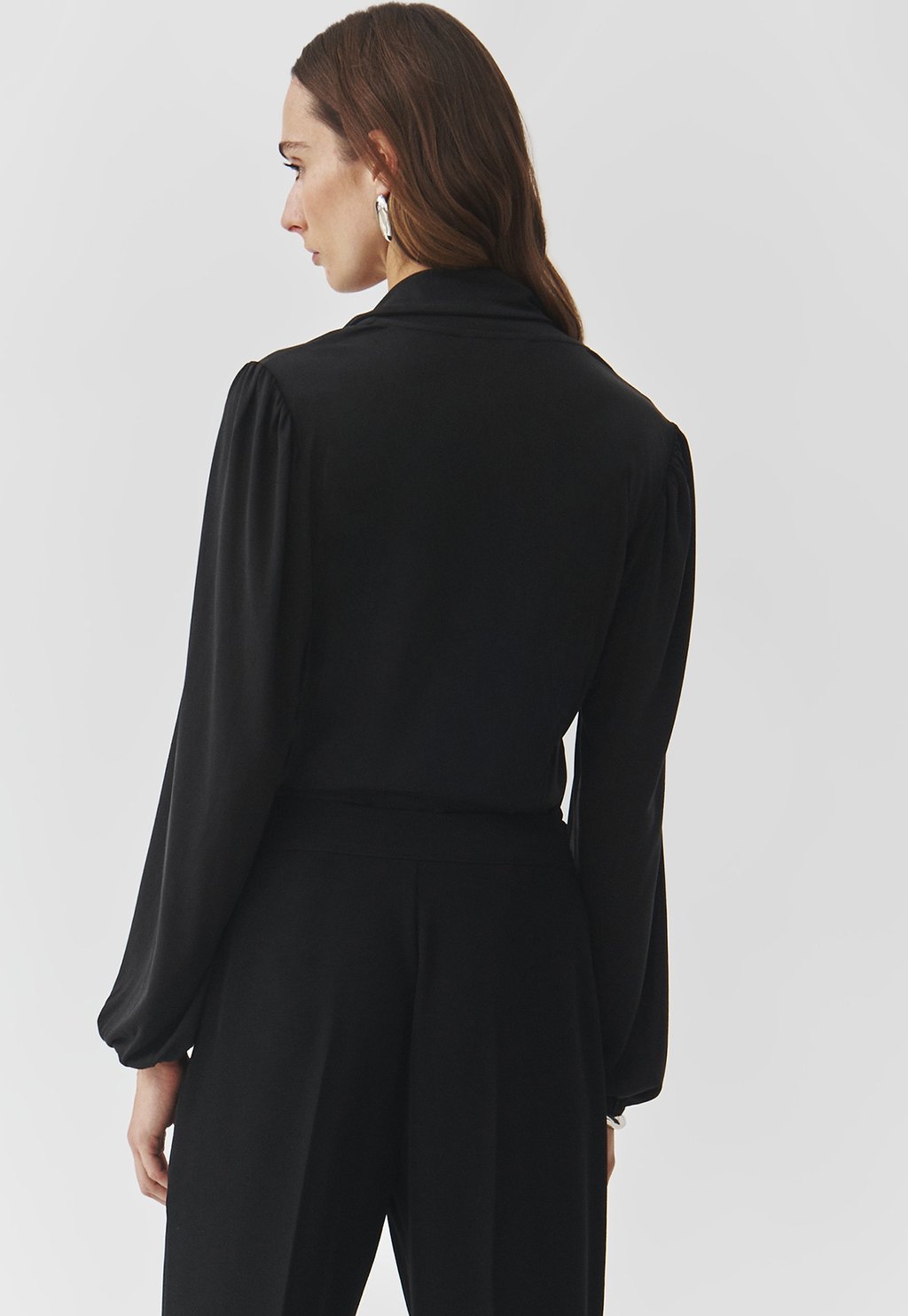 Блуза UMA TATUUM, черный 
Блуза UMA TATUUM, черный