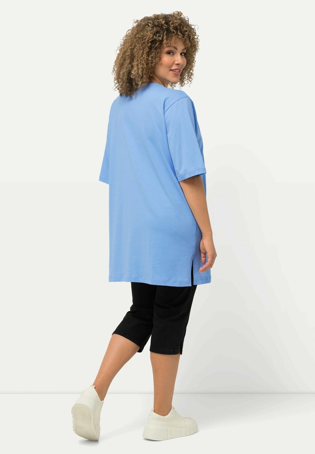 Базовая футболка PLUS SIZE RELAXED FIT V-NECK TEE Ulla Popken, цвет Mottled Berry
Базовая футболка PLUS SIZE RELAXED FIT V-NECK TEE Ulla Popken, цвет Mottled Berry