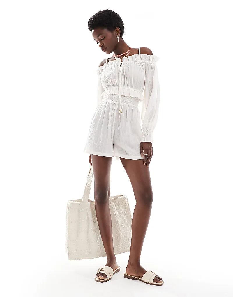 Пляжный комбинезон Wednesday's Girl со сборками и льняным принтом цвета слоновой кости
Пляжный комбинезон Wednesday's Girl со сборками и льняным принтом цвета слоновой кости