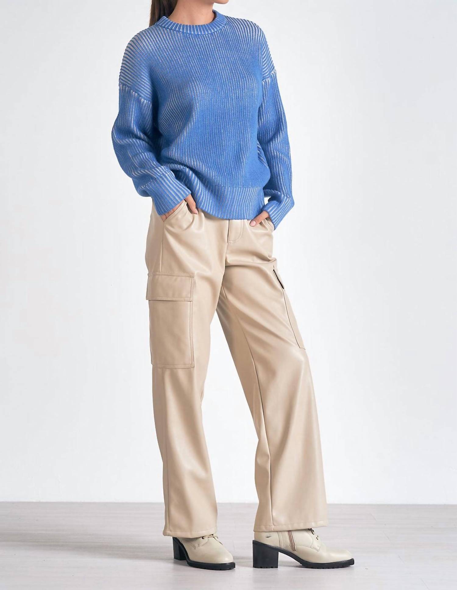 Свитер Kendra светло-голубого и белого цвета ELAN
Свитер Kendra светло-голубого и белого цвета ELAN