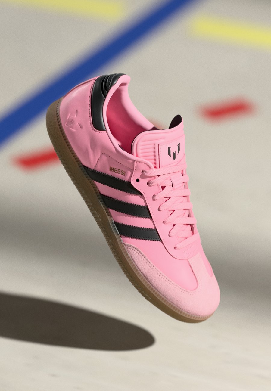 Кроссовки Adidas Originals SAMBA MESSI FOOTBALL BOOTS INDOOR, Light Pink/Core Black/Pink
Кроссовки Adidas Originals SAMBA MESSI FOOTBALL BOOTS INDOOR, Light Pink/Core Black/Pink