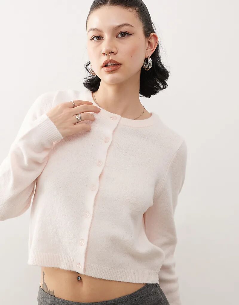 Вязаный кардиган COLLUSION нежно-розового цвета
Вязаный кардиган COLLUSION нежно-розового цвета