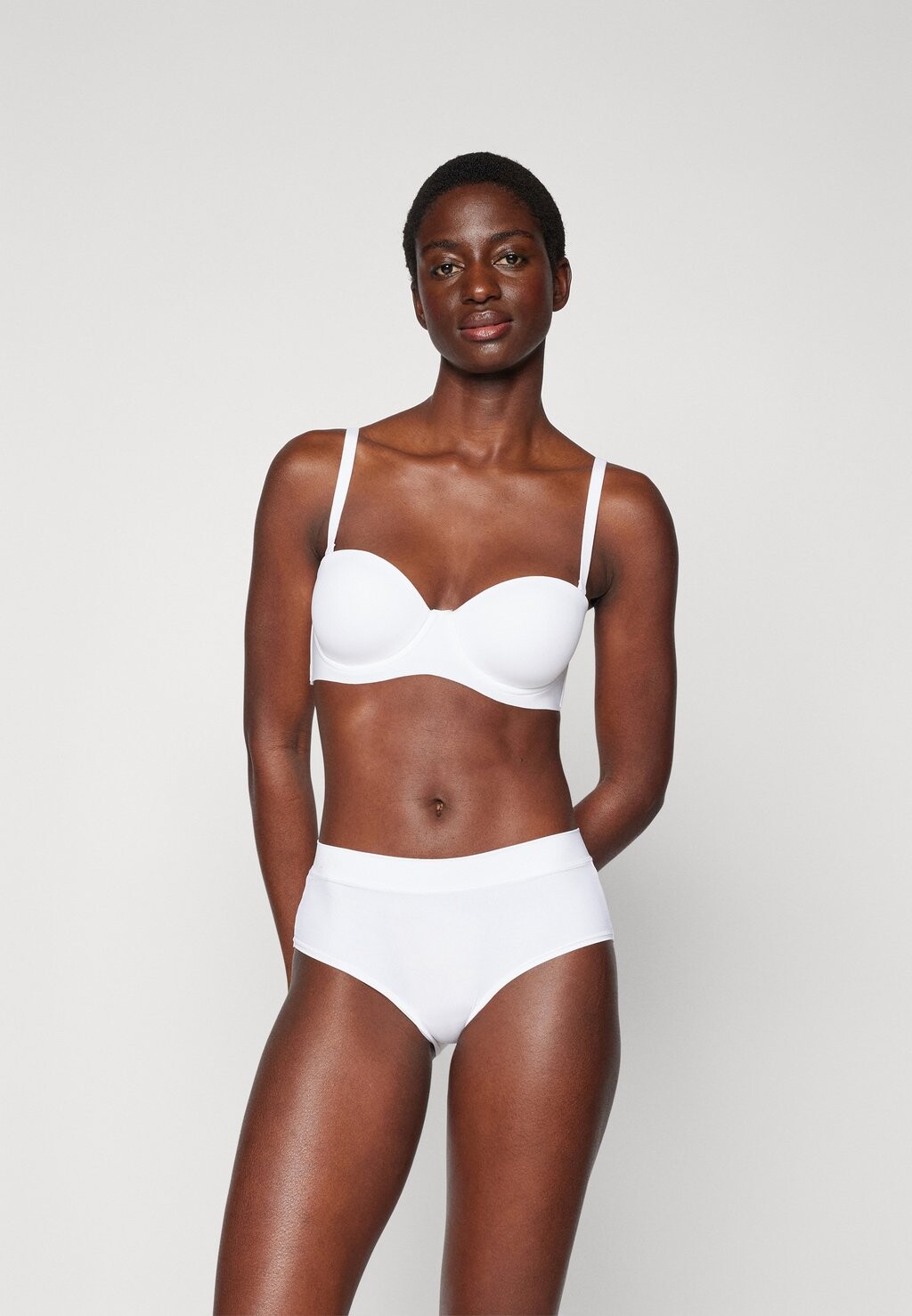 Регулируемый бюстгальтер без бретелек BANDEAU MIT SCHALE, UNIQUE MICRO Schiesser, белый
Регулируемый бюстгальтер без бретелек BANDEAU MIT SCHALE, UNIQUE MICRO Schiesser, белый