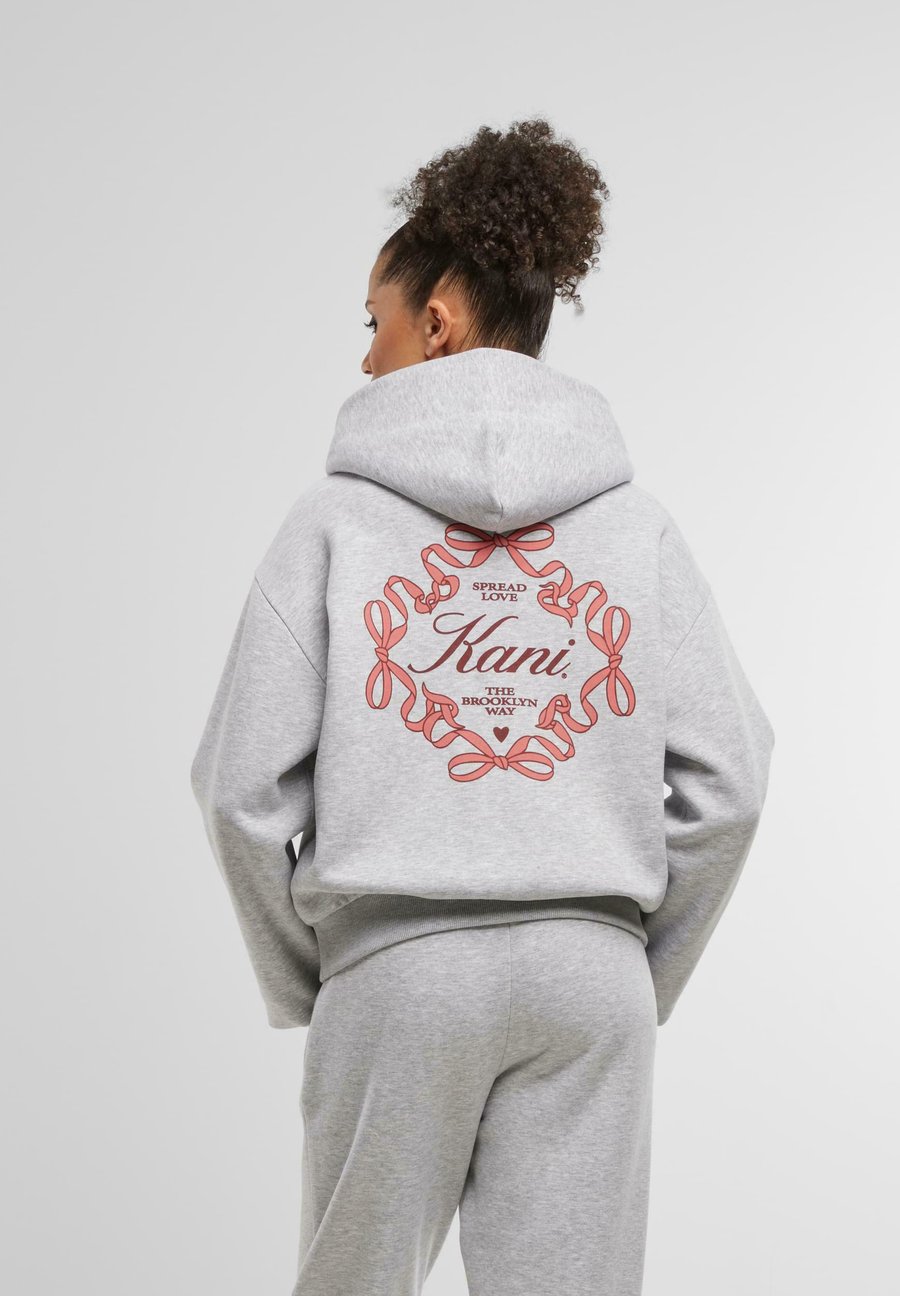 Толстовка Karl Kani SCRIPT, Grey Melange/Mottled Grey
Толстовка Karl Kani SCRIPT, Grey Melange/Mottled Grey