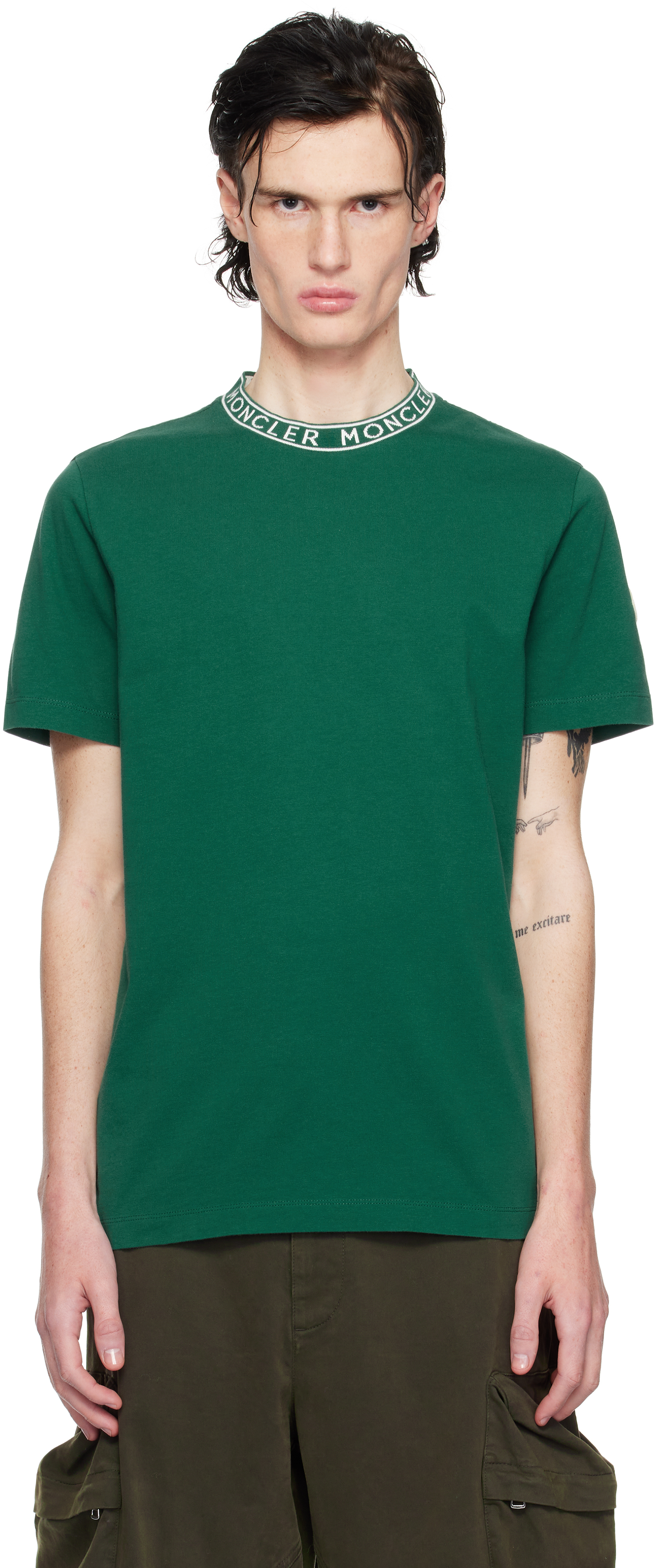 Зеленая хлопковая футболка с логотипом Moncler
Зеленая хлопковая футболка с логотипом Moncler