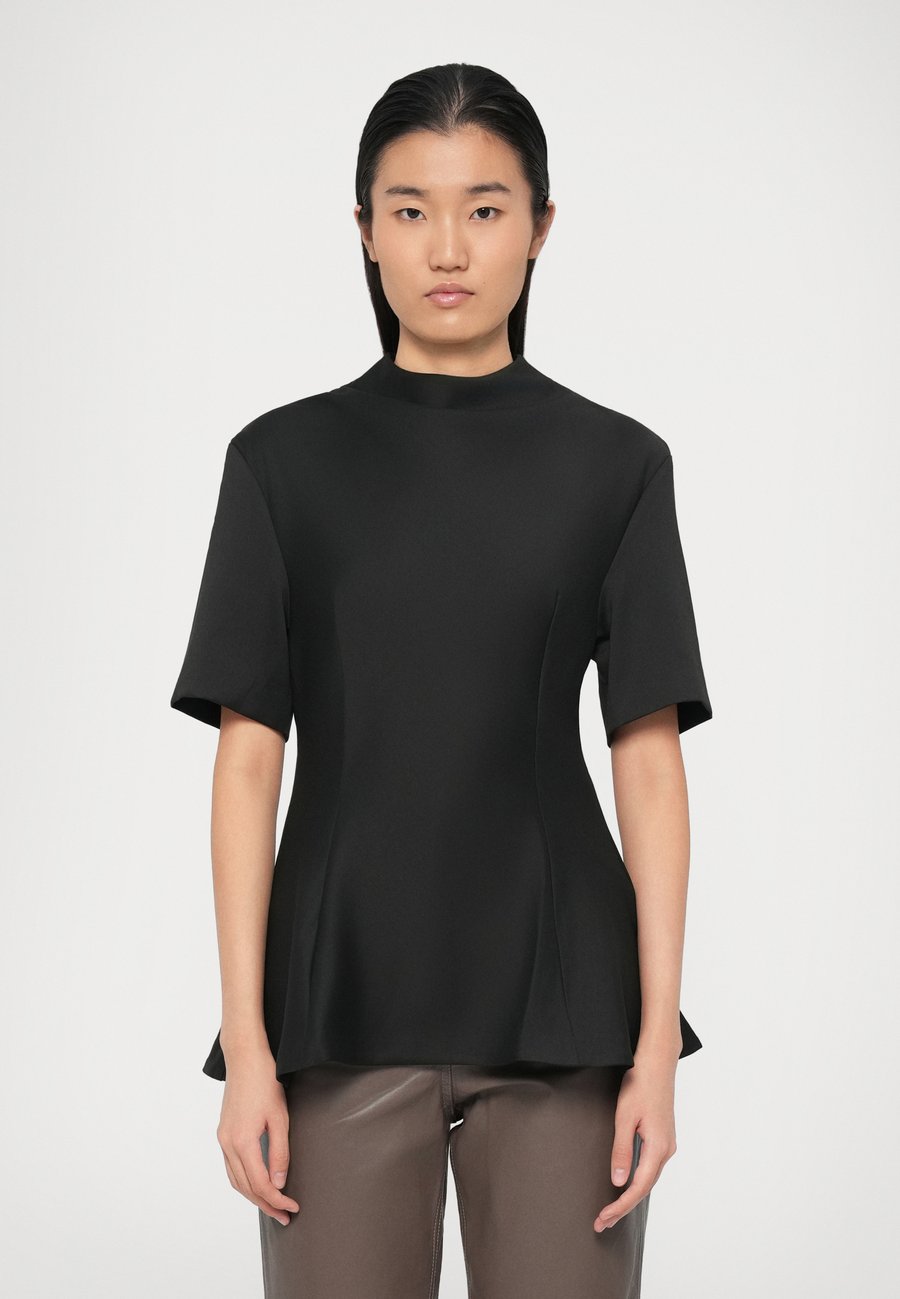 Блуза REMAIN SUITING PEPLUM, Black
Блуза REMAIN SUITING PEPLUM, Black