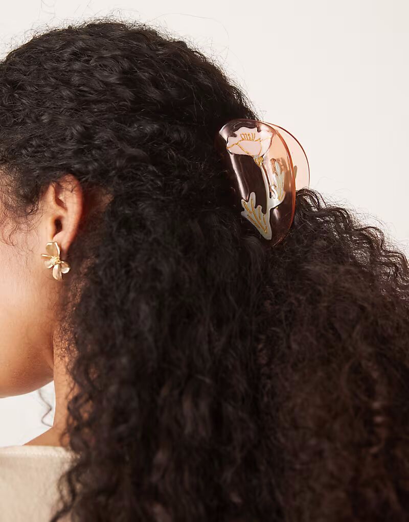 Заколка-краб для волос с узором в виде тюльпана оранжевого цвета Asos Design
Заколка-краб для волос с узором в виде тюльпана оранжевого цвета Asos Design