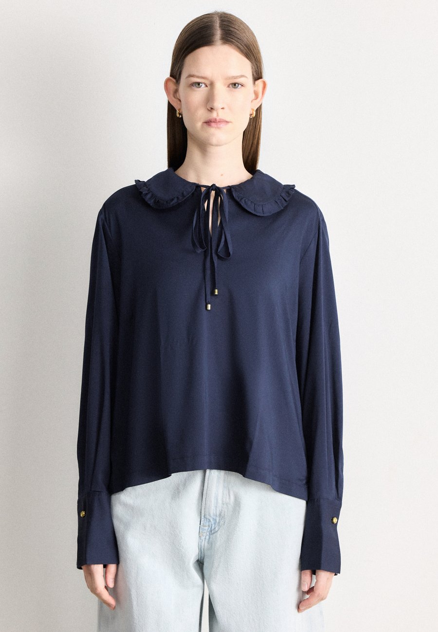 Блуза Barbour EVIE SHIRT, Dark Navy/Dark Blue
Блуза Barbour EVIE SHIRT, Dark Navy/Dark Blue