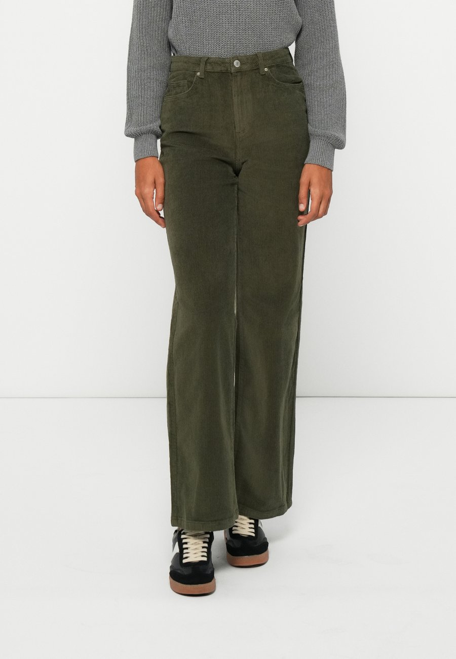 Брюки Vero Moda VMTESSA WIDE PANTS, Grape Leaf/Dark Green
Брюки Vero Moda VMTESSA WIDE PANTS, Grape Leaf/Dark Green