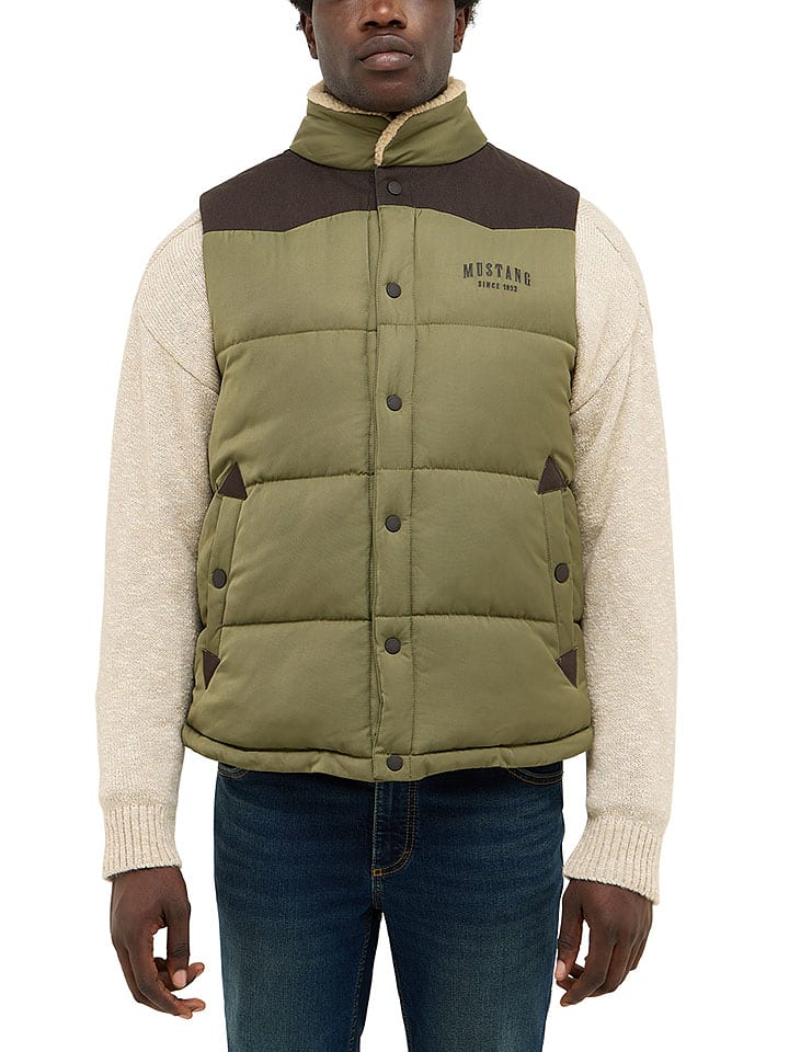 Mustang Стеганый жилет цвета хаки
Mustang Стеганый жилет цвета хаки
