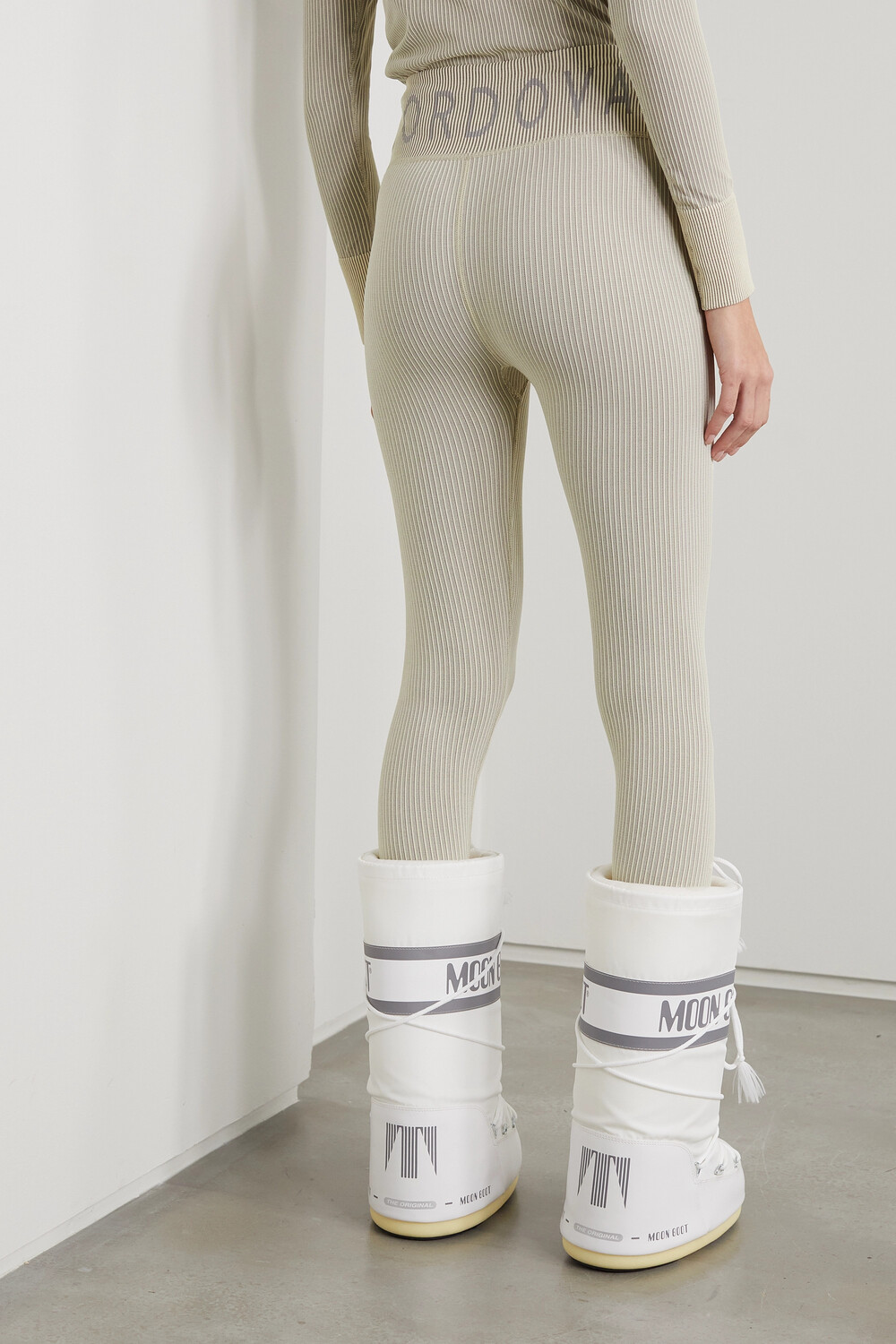 CORDOVA Термолеггинсы в рубчик, экрю
CORDOVA Термолеггинсы в рубчик, экрю