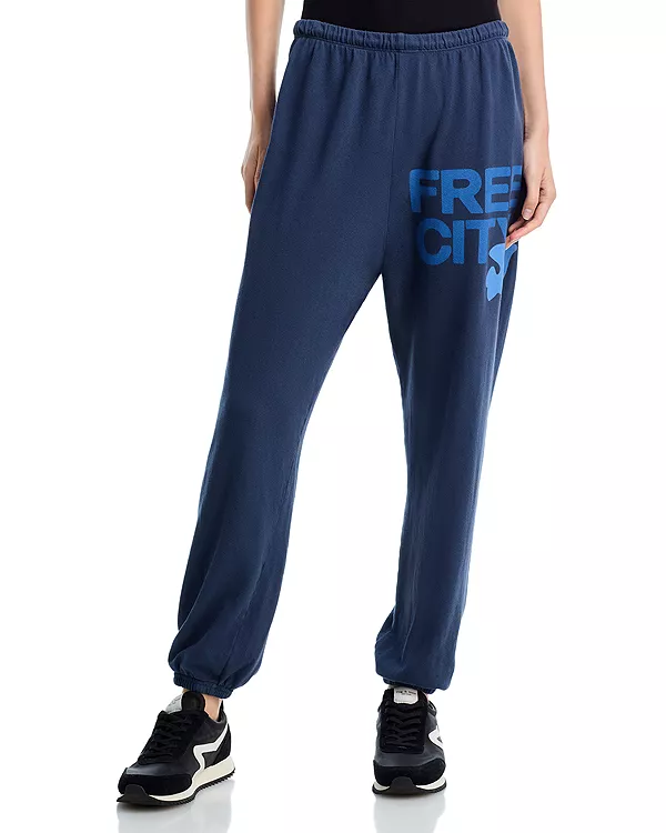 Хлопковые спортивные штаны Free City с логотипом, цвет «лунный гриб» Freecity, синий
Хлопковые спортивные штаны Free City с логотипом, цвет «лунный гриб» Freecity, синий