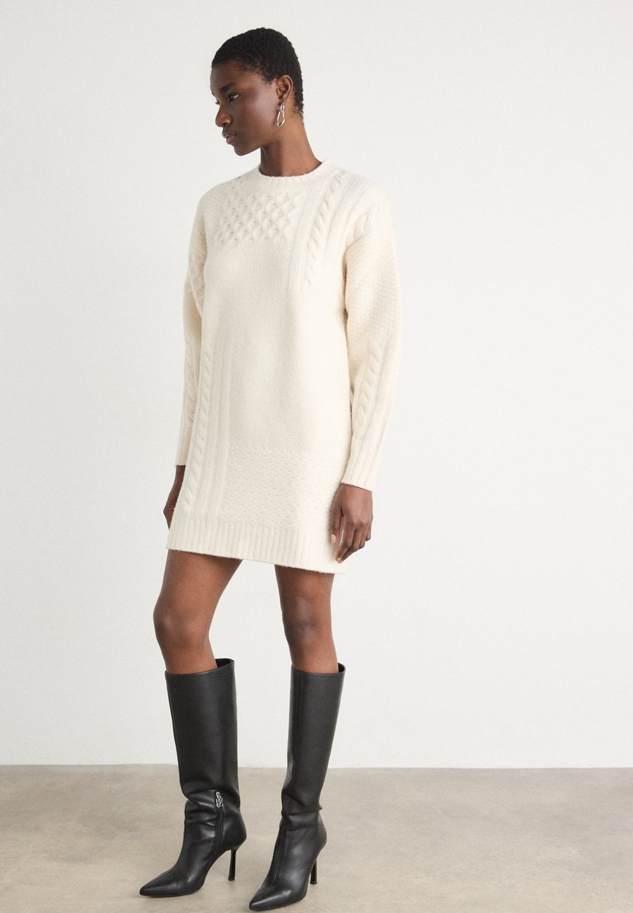 Платье Lacoste Jumper dress, Lapland/Off-White
Платье Lacoste Jumper dress, Lapland/Off-White
