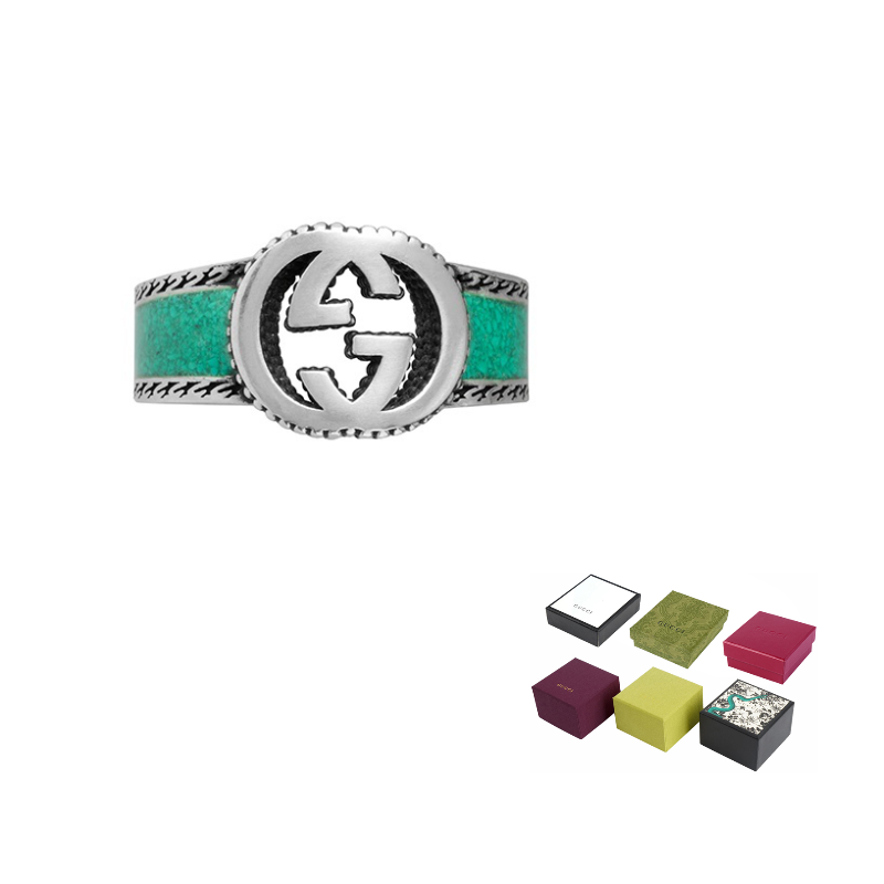 GUCCI Кольцо с переплетающейся буквой G и текстурной отделкой silver
GUCCI Кольцо с переплетающейся буквой G и текстурной отделкой silver