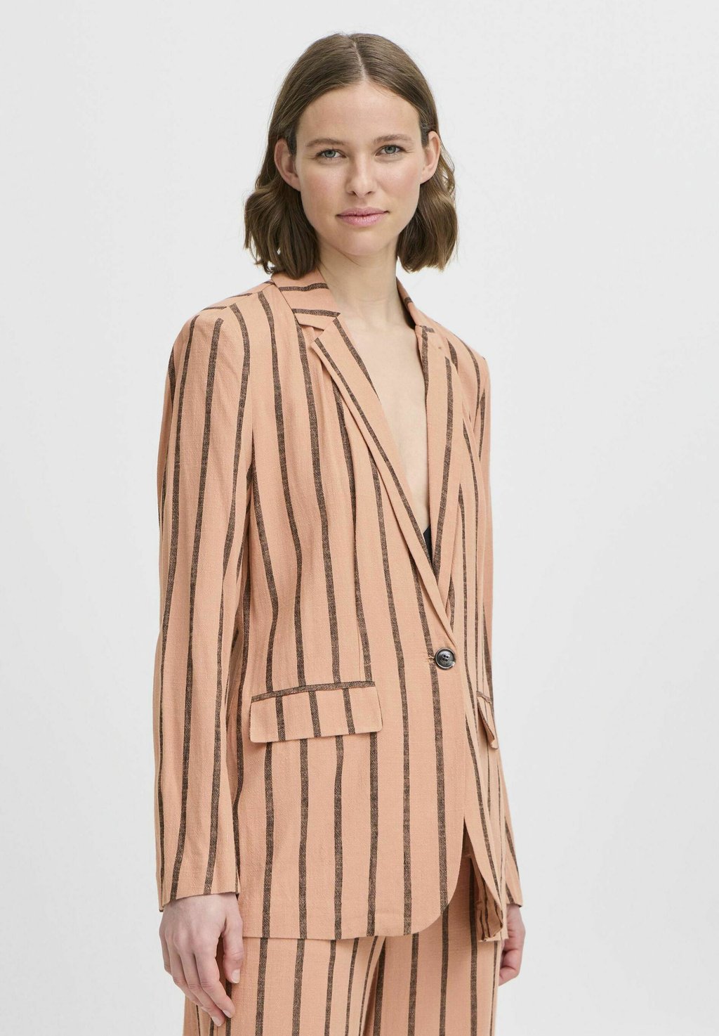 Блейзер BYJOHANNA b.young by Zalando, коричневый
Блейзер BYJOHANNA b.young by Zalando, коричневый