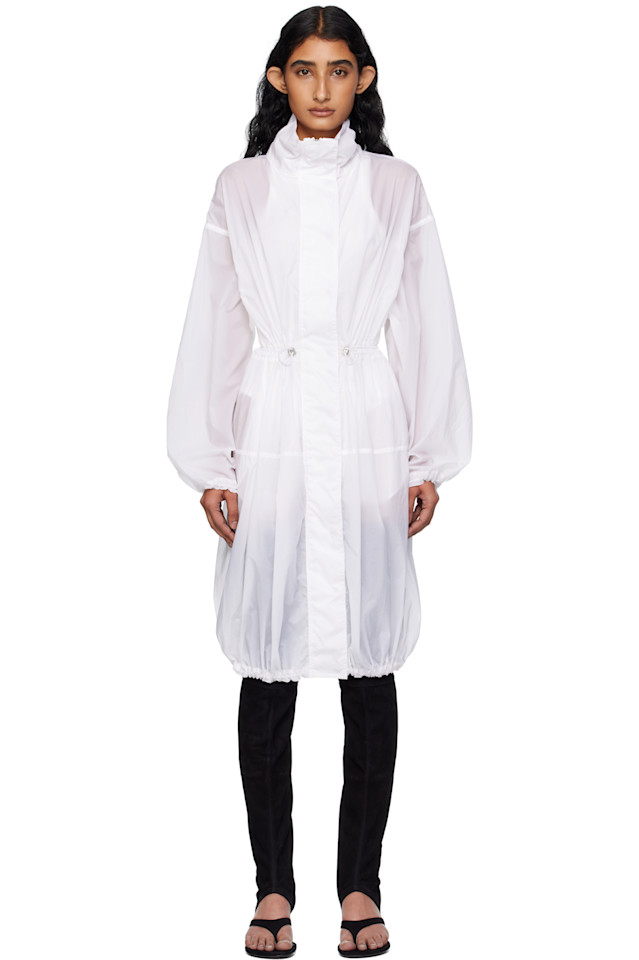 Мягкая нейлоновая пуховая парка Alaïa, белый
Мягкая нейлоновая пуховая парка Alaïa, белый