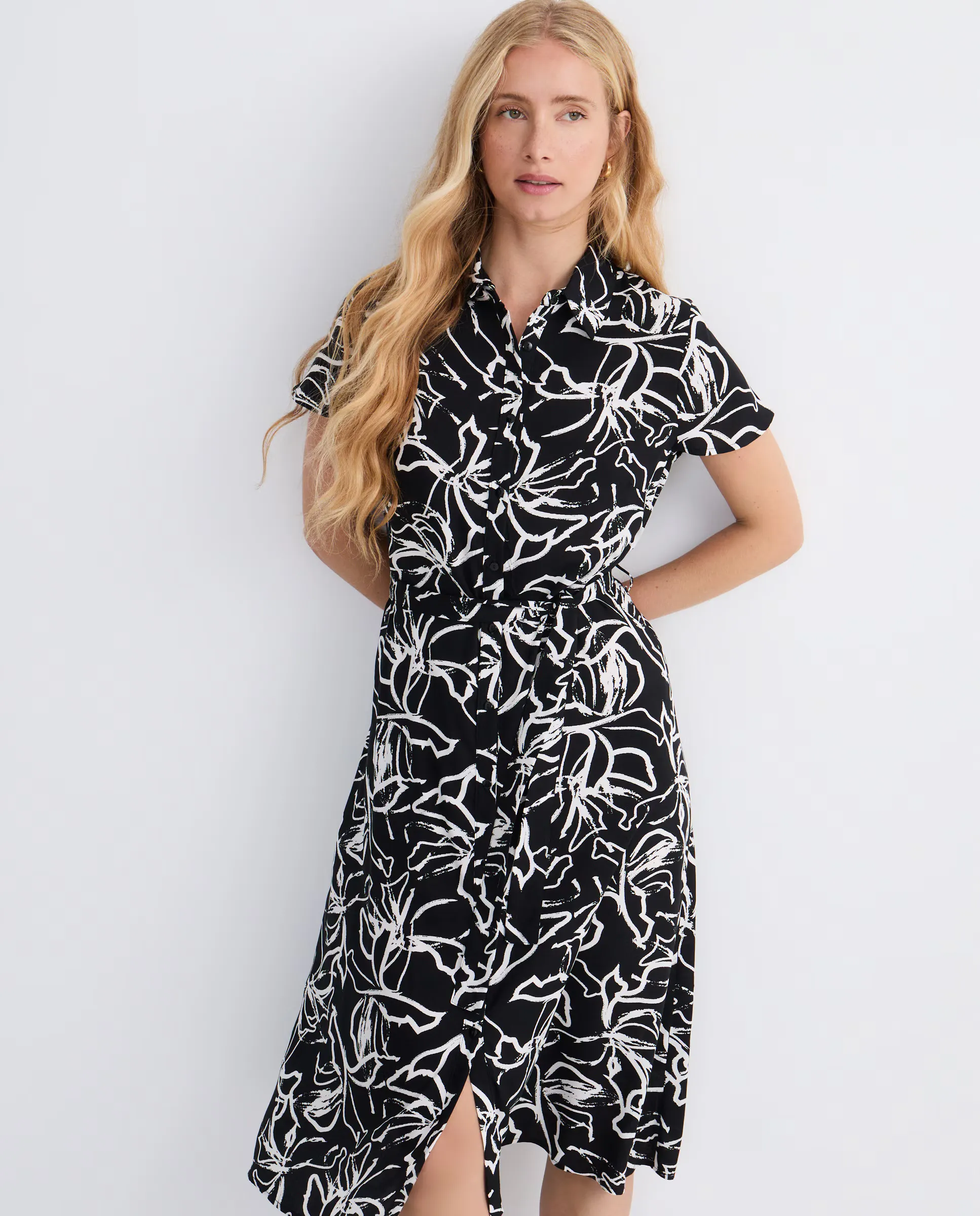 Платье с коротким рукавом в принте Zermatt, черный
Платье с коротким рукавом в принте Zermatt, черный