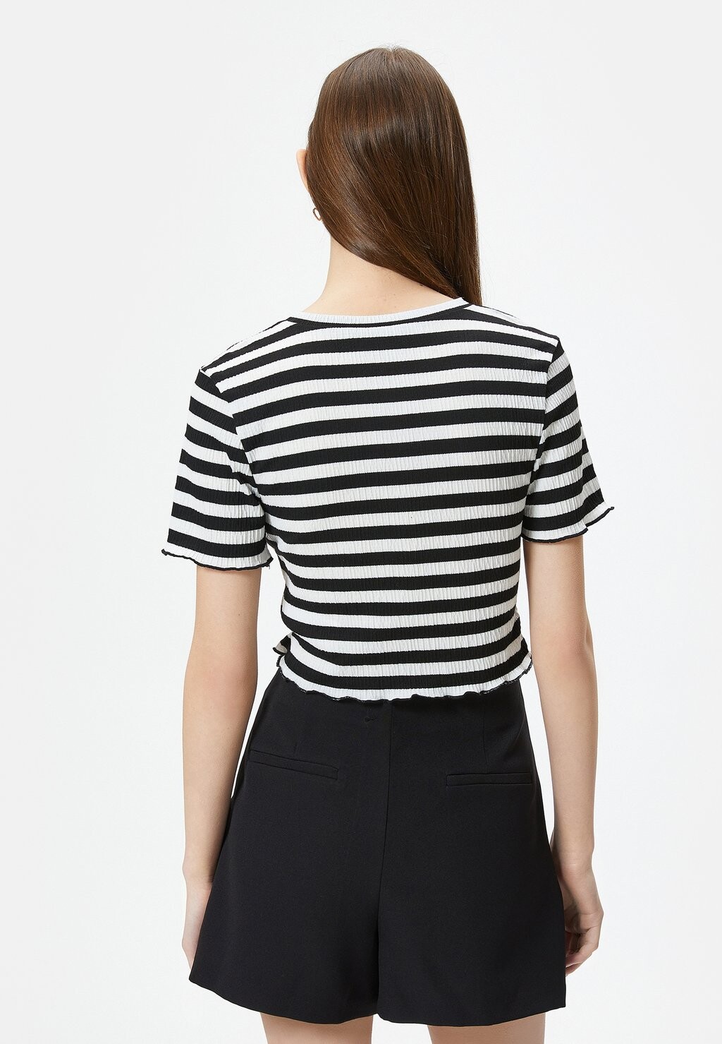 Футболка с принтом CROP SHORT SLEEVE CREW NECK Koton, черный
Футболка с принтом CROP SHORT SLEEVE CREW NECK Koton, черный