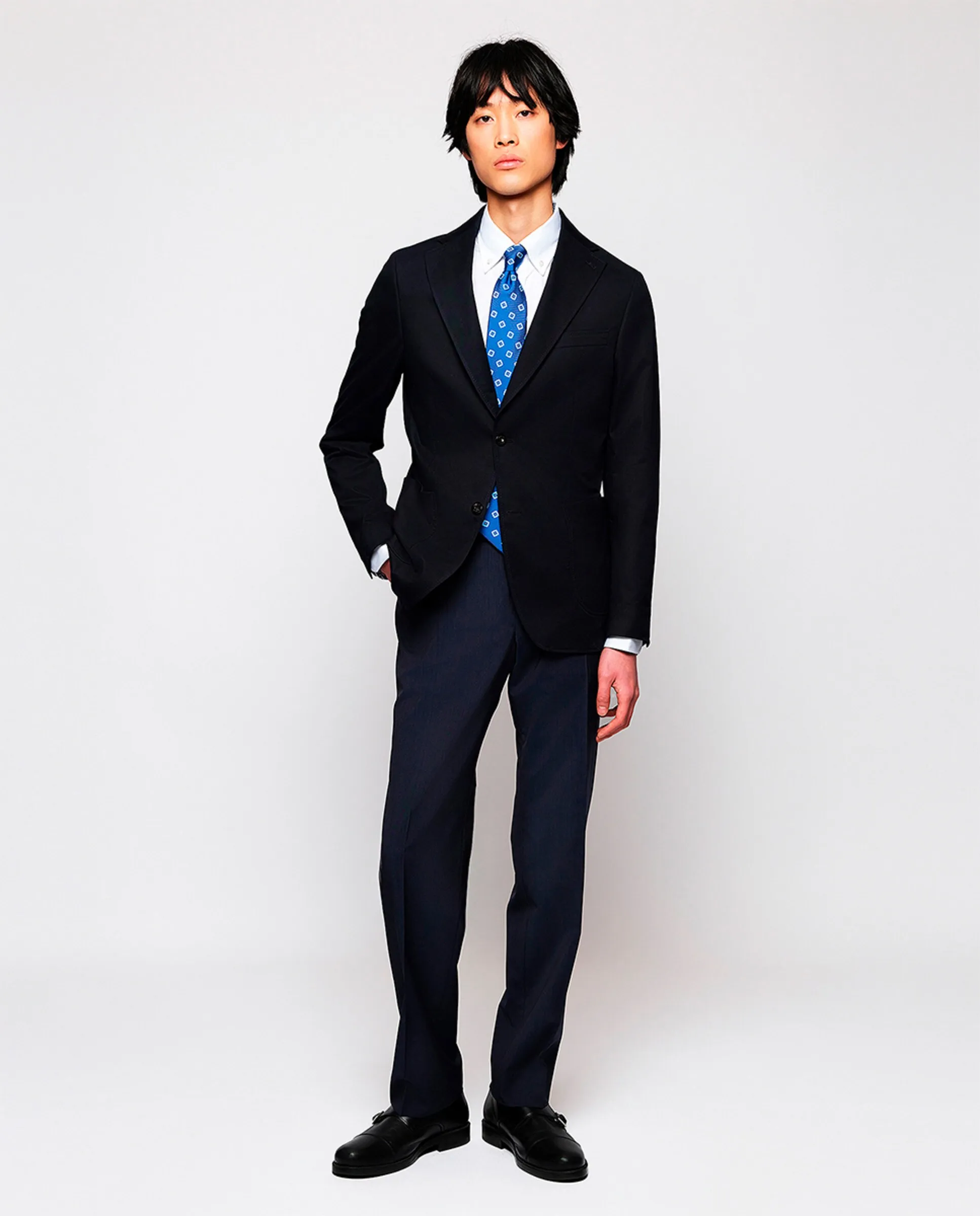 Брюки мужские классические regular fit из шерсти гладкие синие Mirto, синий
Брюки мужские классические regular fit из шерсти гладкие синие Mirto, синий