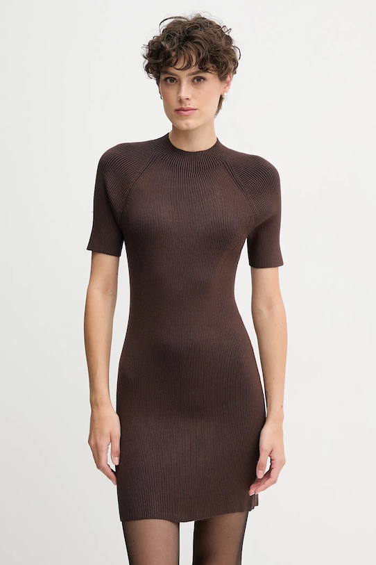 Платье Calvin Klein Jeans, коричневый
Платье Calvin Klein Jeans, коричневый