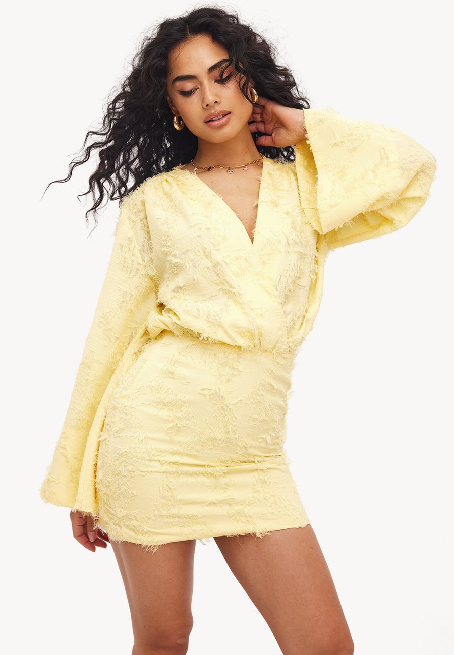 Платье LOAVIES Shift dress, Structured Yellow/Yellow
Платье LOAVIES Shift dress, Structured Yellow/Yellow