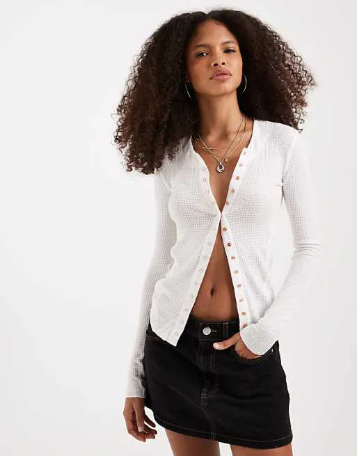 Кардиган цвета слоновой кости Free People Going Places
Кардиган цвета слоновой кости Free People Going Places