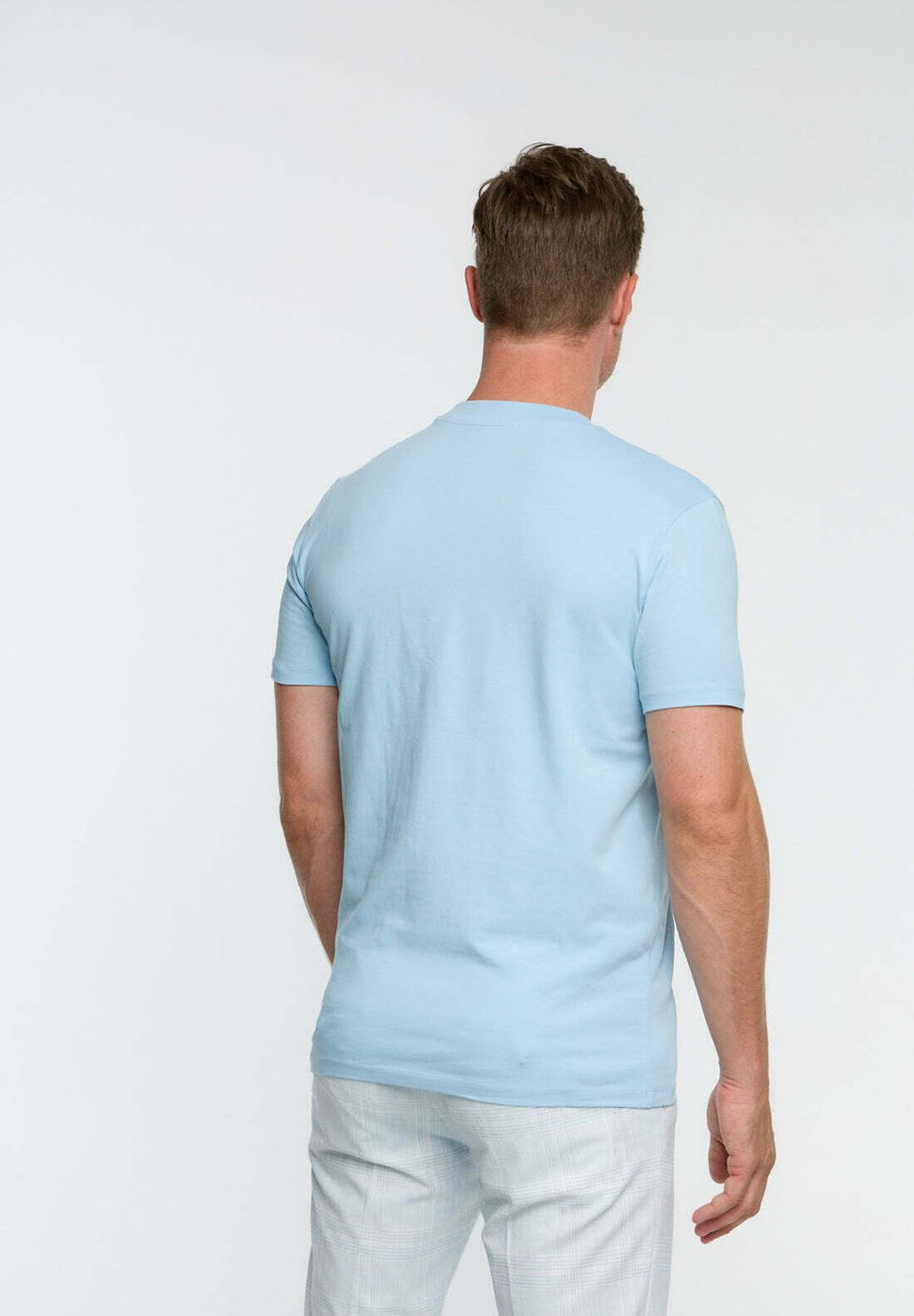 Базовая футболка DIFLO Zuitable, светло-голубой 
Базовая футболка DIFLO Zuitable, светло-голубой