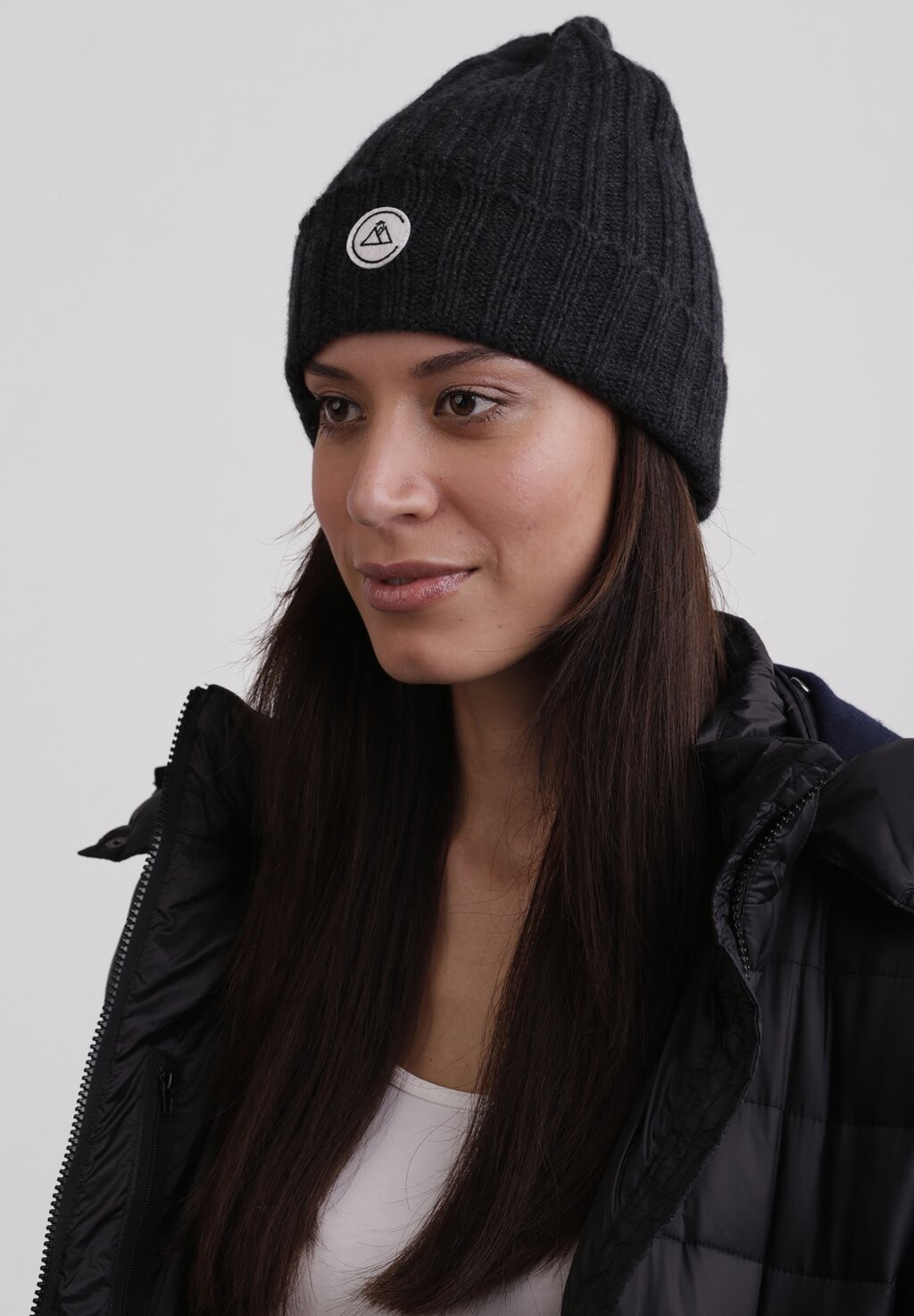 Шапка CASH-MERE, цвет dunkel anthrazit
Шапка CASH-MERE, цвет dunkel anthrazit