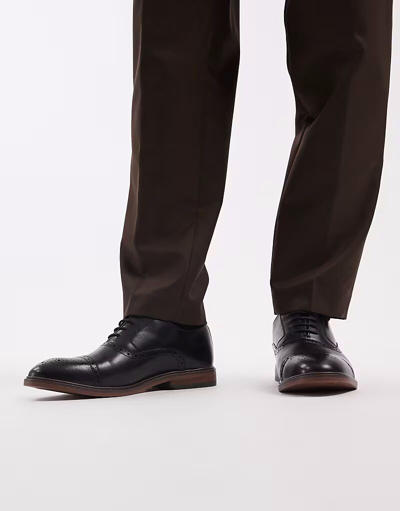 Броги Raven со шнуровкой из черной кожи Schuh
Броги Raven со шнуровкой из черной кожи Schuh