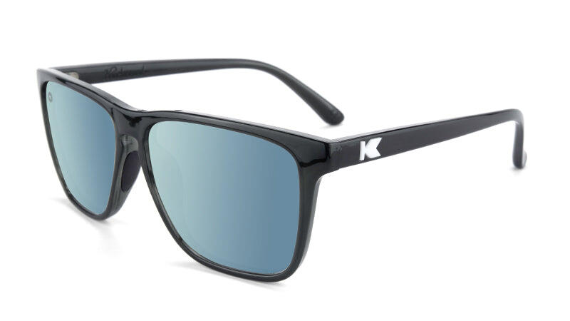 KNOCKAROUND Солнцезащитные очки для взрослых – Категория 3, поляризованные – чёрный желе / небесно-голубой
KNOCKAROUND Солнцезащитные очки для взрослых – Категория 3, поляризованные – чёрный желе / небесно-голубой