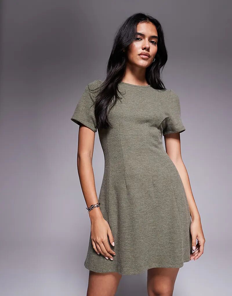 Супермягкое мини-платье цвета хаки с декоративными швами от ASOS DESIGN
Супермягкое мини-платье цвета хаки с декоративными швами от ASOS DESIGN