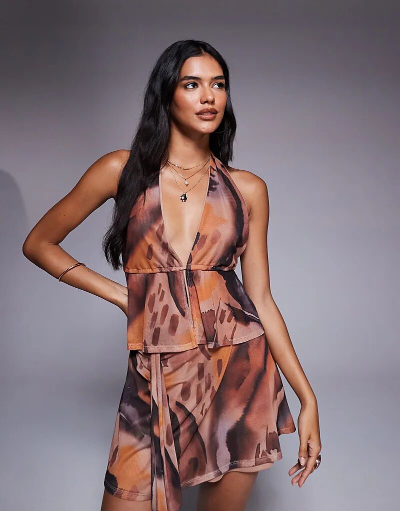 Сетчатый топ-халтер с открытой спиной и абстрактным принтом коричневого цвета от ASOS DESIGN
Сетчатый топ-халтер с открытой спиной и абстрактным принтом коричневого цвета от ASOS DESIGN