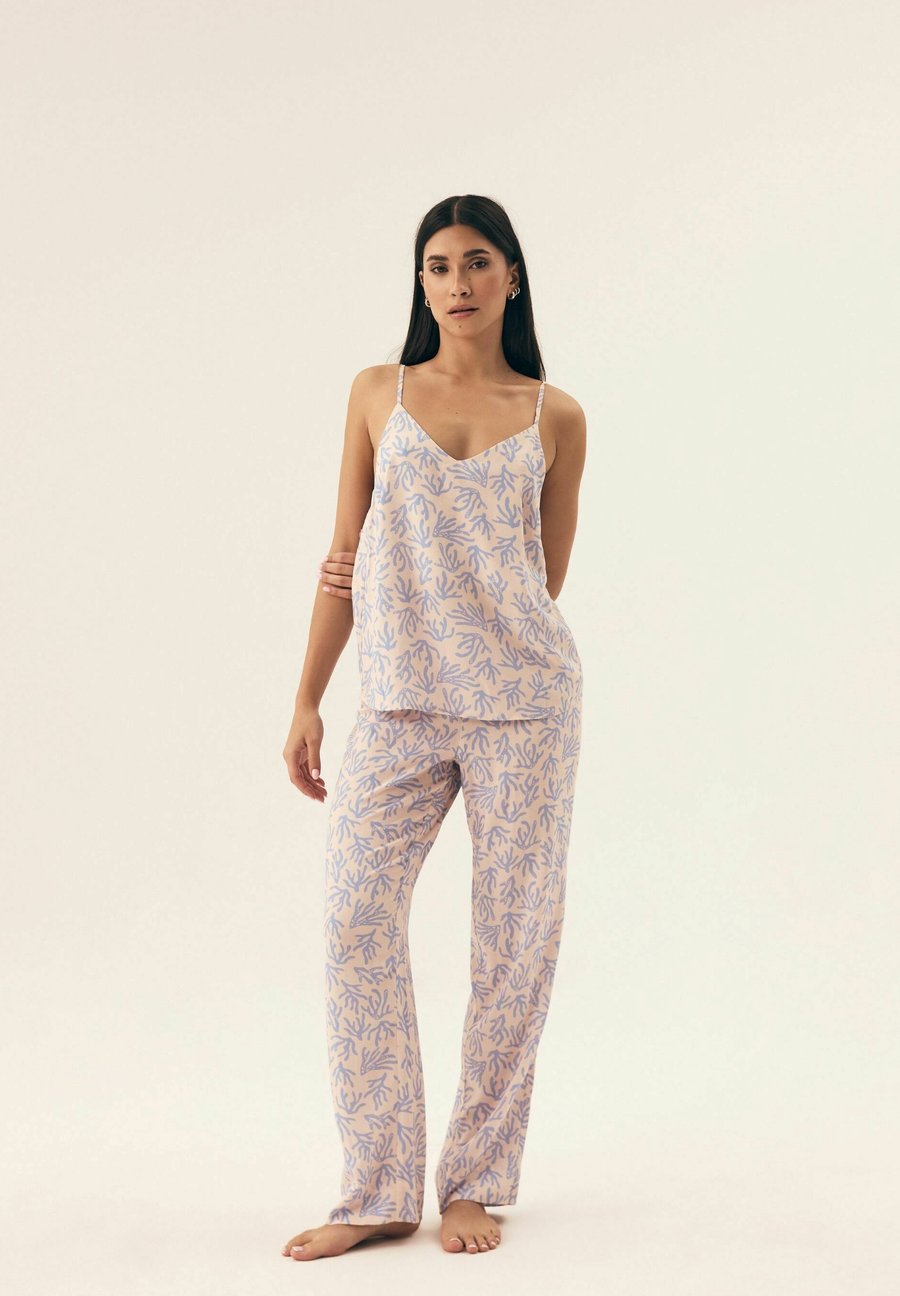 Пижамный комплект Henderson NADAR, Light Blue
Пижамный комплект Henderson NADAR, Light Blue