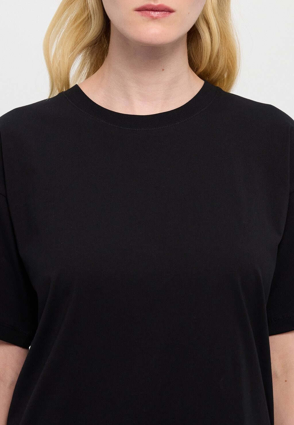 Базовая футболка Filippa K, черный
Базовая футболка Filippa K, черный