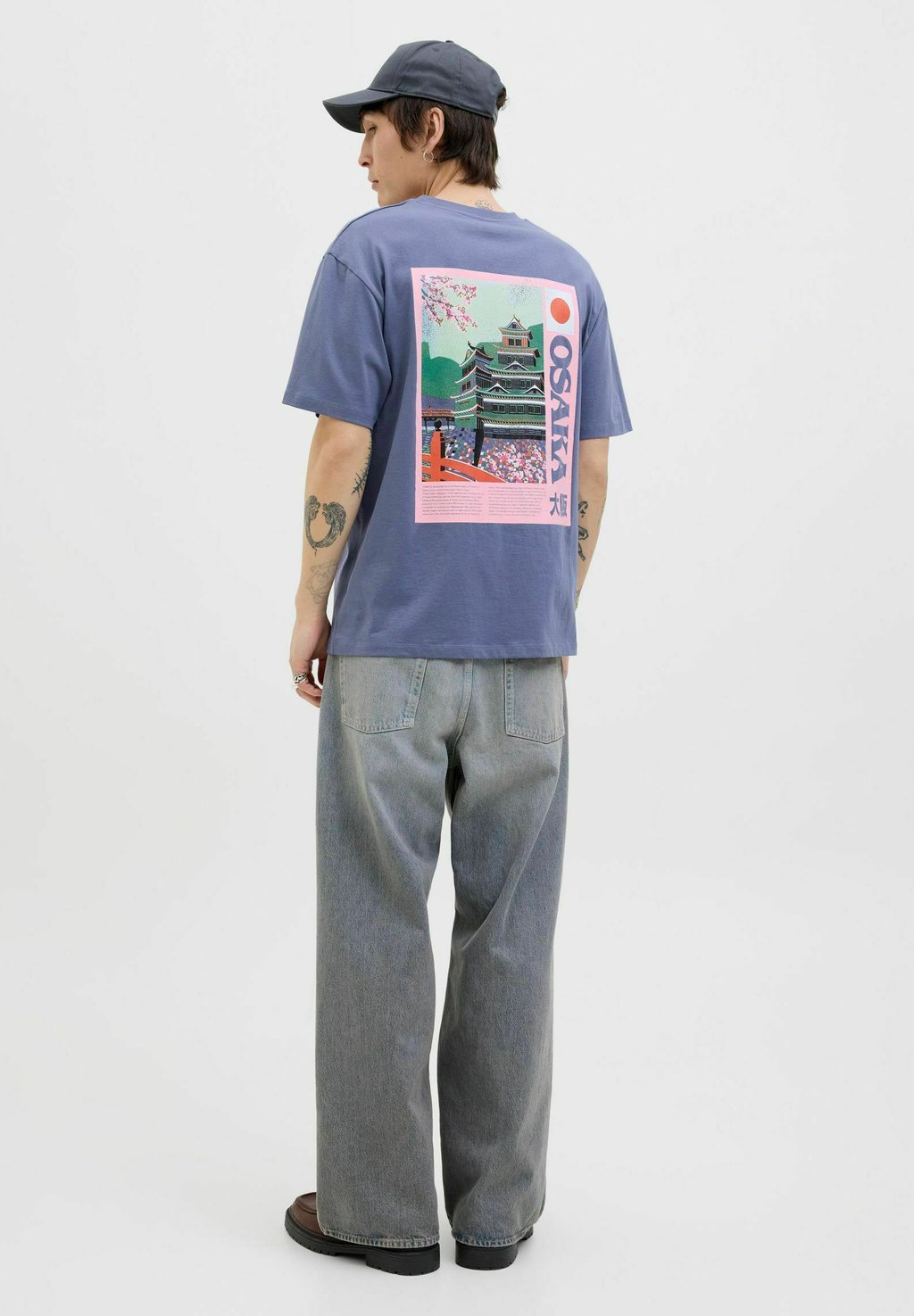 Футболка с принтом RUNDHALSAUSSCHNITT Jack & Jones, темно-синий 
Футболка с принтом RUNDHALSAUSSCHNITT Jack & Jones, темно-синий